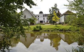 Le Domaine Du Chateau Blanc A 10 Minutes De Pairi Daiza